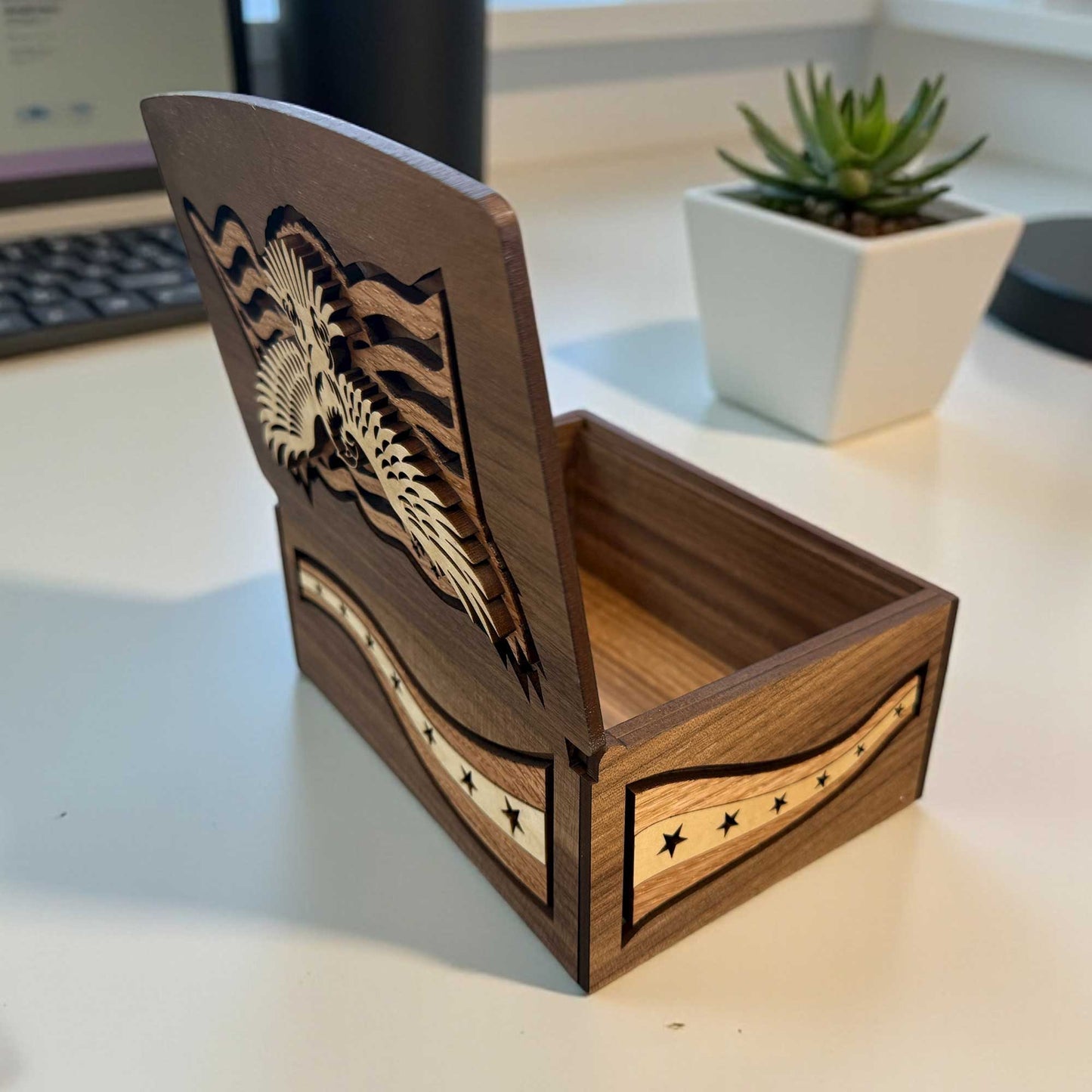 Patriotic Themed Short-hinged box